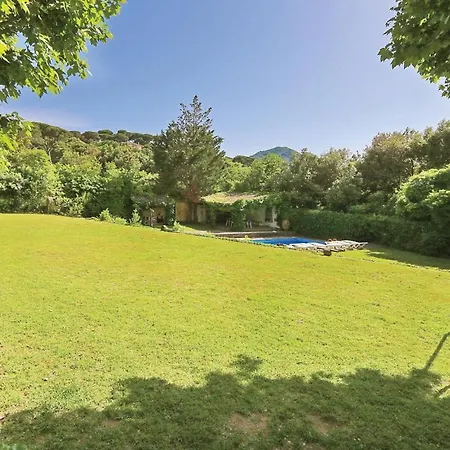 10 Bedroom Cozy In Vilanova Del Valles Vallromanes