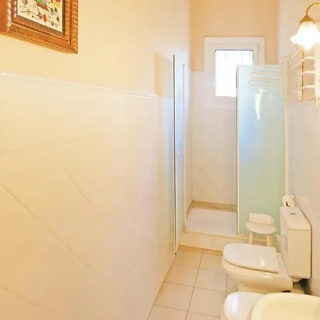 Holiday home 10 Bedroom Cozy In Vilanova Del Valles