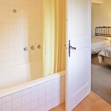 10 Bedroom Cozy In Vilanova Del Valles Holiday home