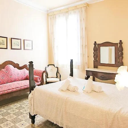 10 Bedroom Cozy In Vilanova Del Valles Holiday home